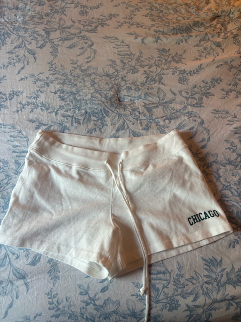 Brandy Melville Cream 'Chicago' Athletic Lounge Shorts